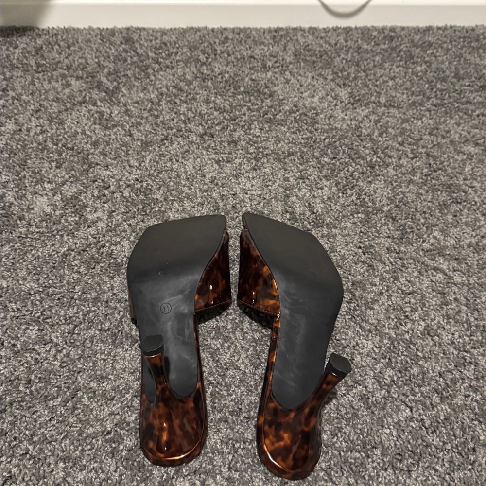 Cape Robbin Brown Tortoise Heels - Picture 6 of 6